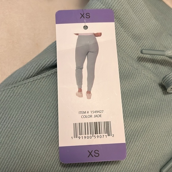 NWT Disney Micky Mouse Capri Pajama Set & Marc New York Ribbed Joggers Sz XS - Picture 3 of 13